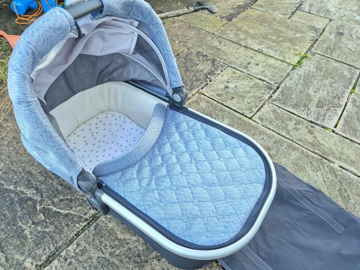 Uppababy Vista Travel System with Rumble Seat - Image 3