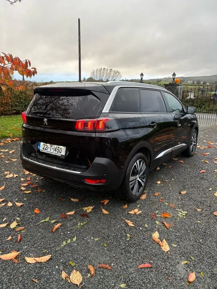 2022 Peugeot 5008 - Image 1