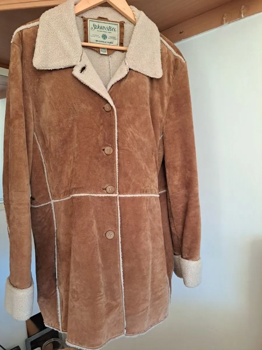 Ladies coats - Image 1