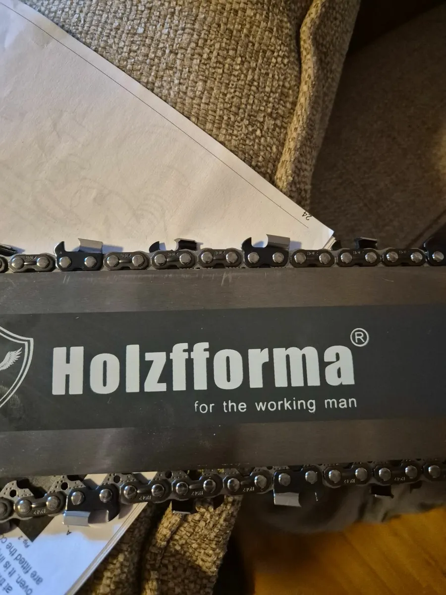 Chainsaw  24 in bar and chain new - Image 2