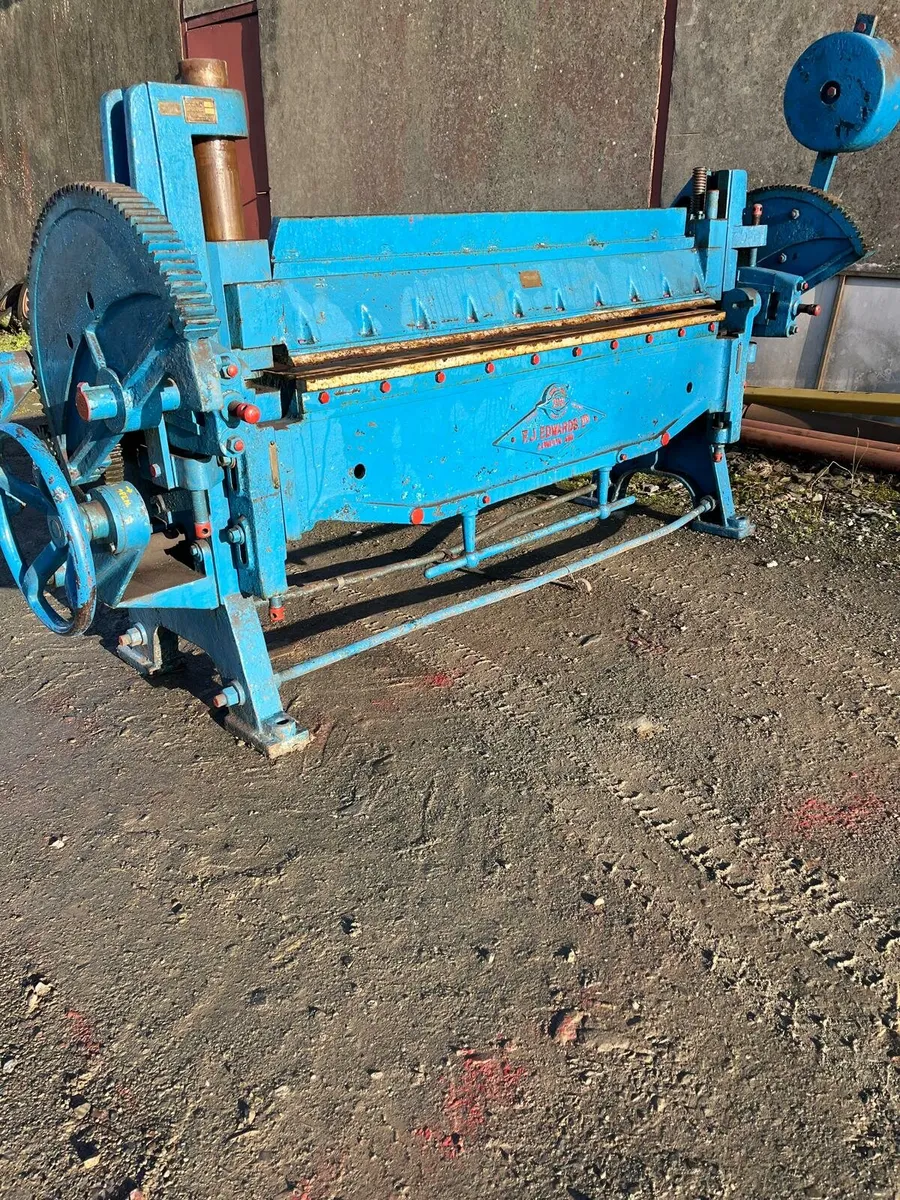 Metal Sheet Manual Folder - Image 1