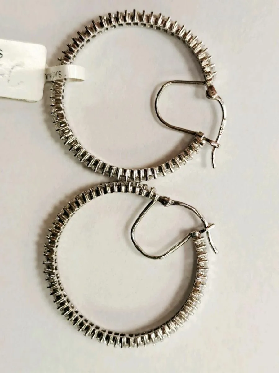 9K White Gold Earrings 9CT - Image 2