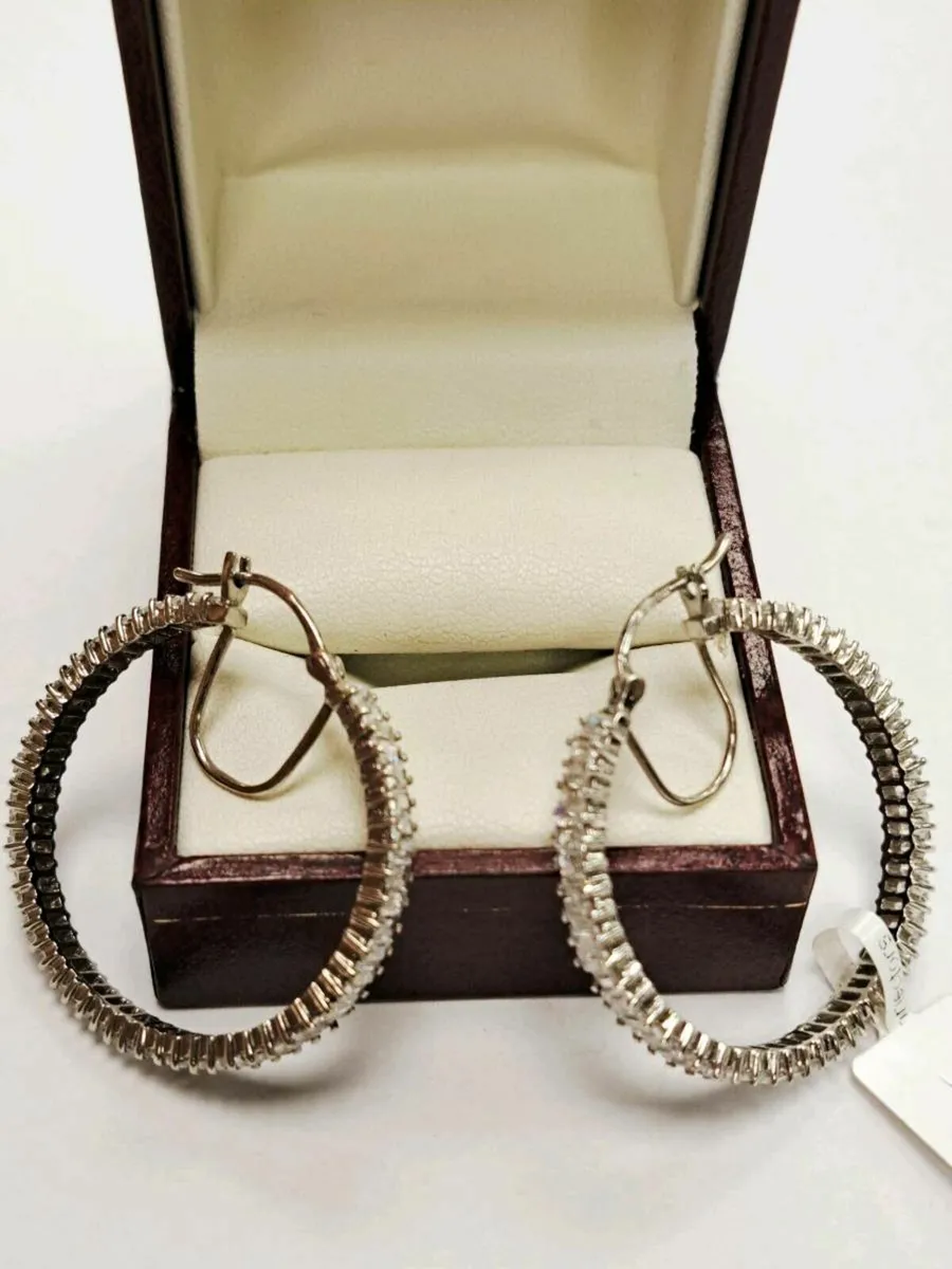 9K White Gold Earrings 9CT - Image 1