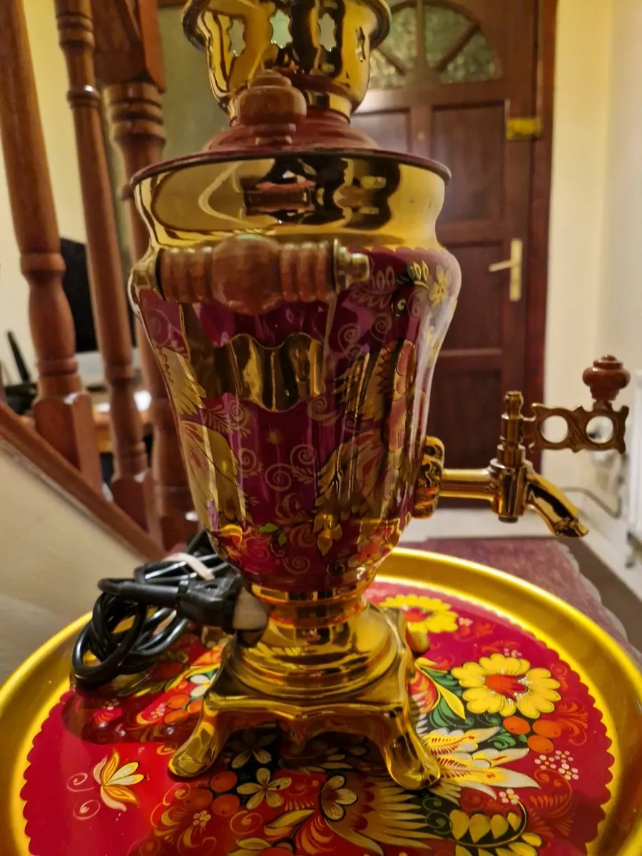 Decorative Samovar (Russian Electic Kettle)+ Tray - Image 3