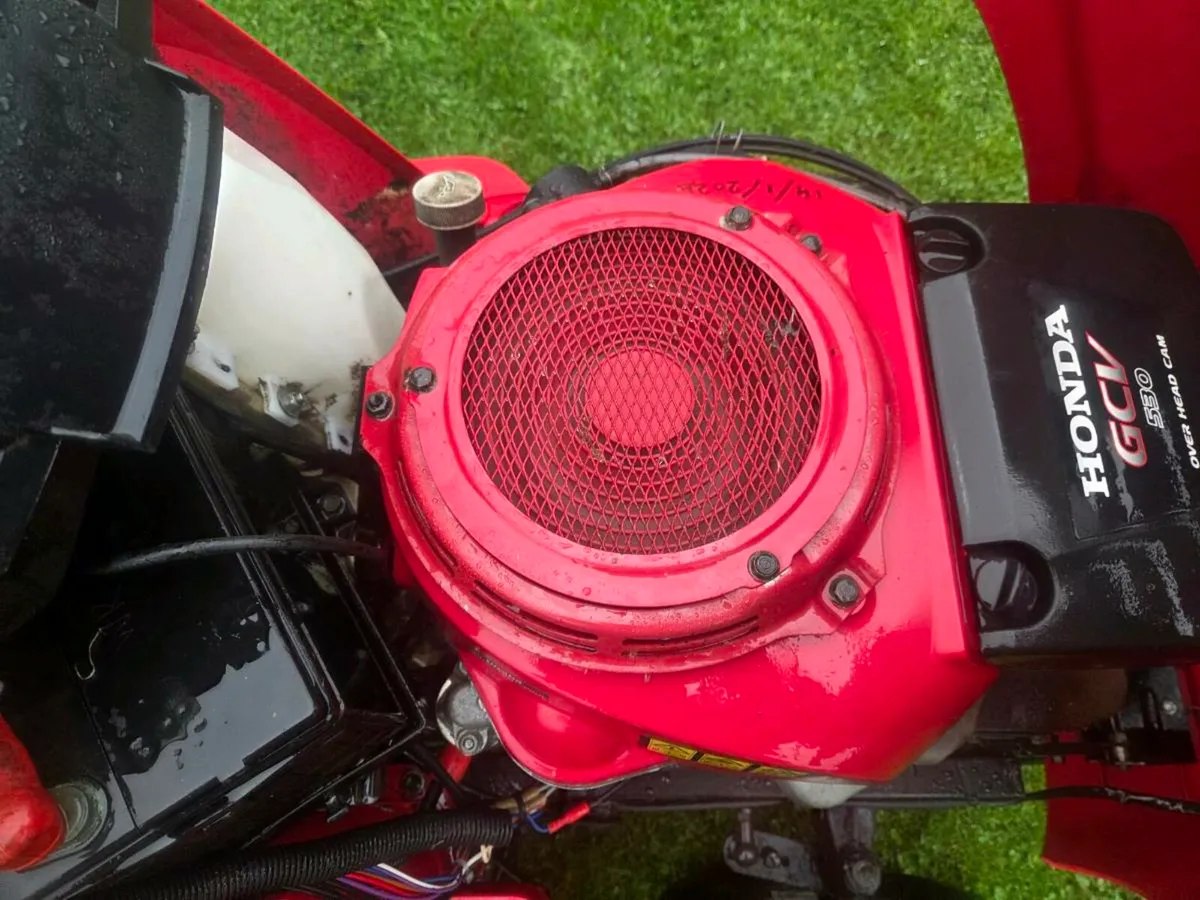 17 hp honda lawnmower for sale - Image 4