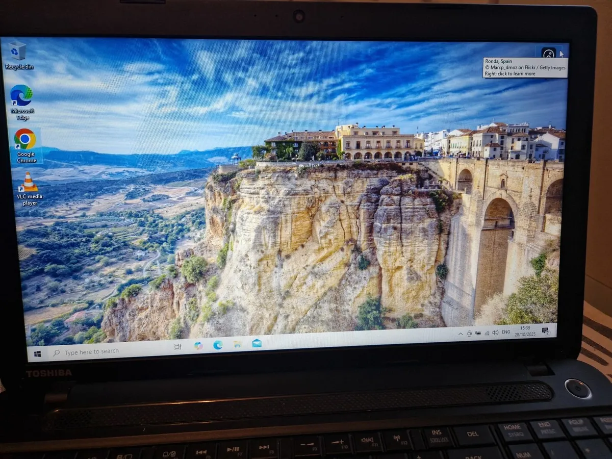 Toshiba Satellite C50-A-1DV, Windows 10, 8GB Ram, - Image 1