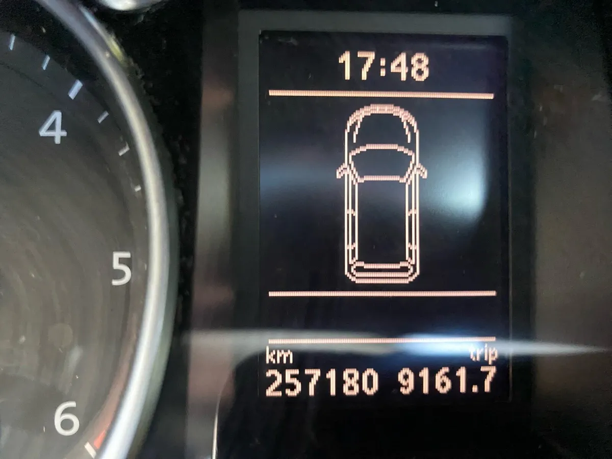 Volkswagen Passett - Image 3