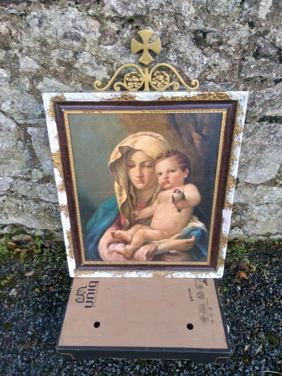 Madonna and Child Oil on Canvas Price €520 - Image 2