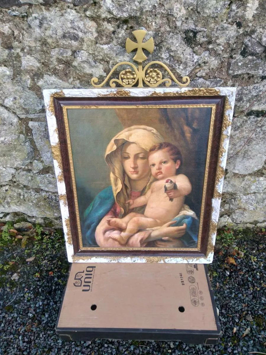 Madonna and Child Oil on Canvas Price €520 - Image 3