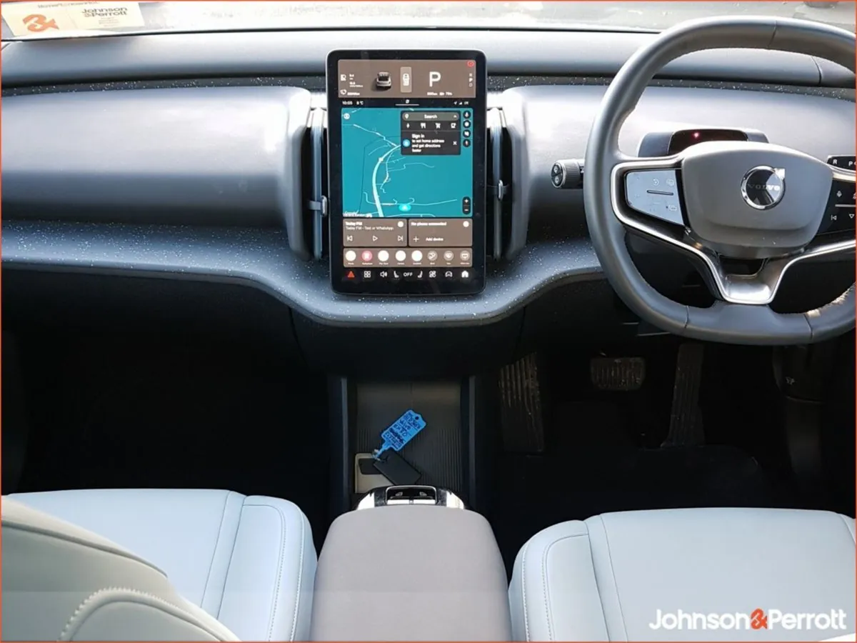 Volvo EX30 Ultra 272 bhp 69 kWh Extended Range (p - Image 2