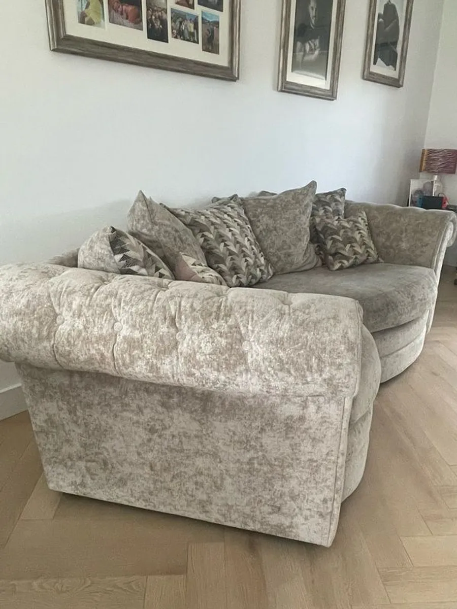 3 + 2 Sofa For Sale - Image 3