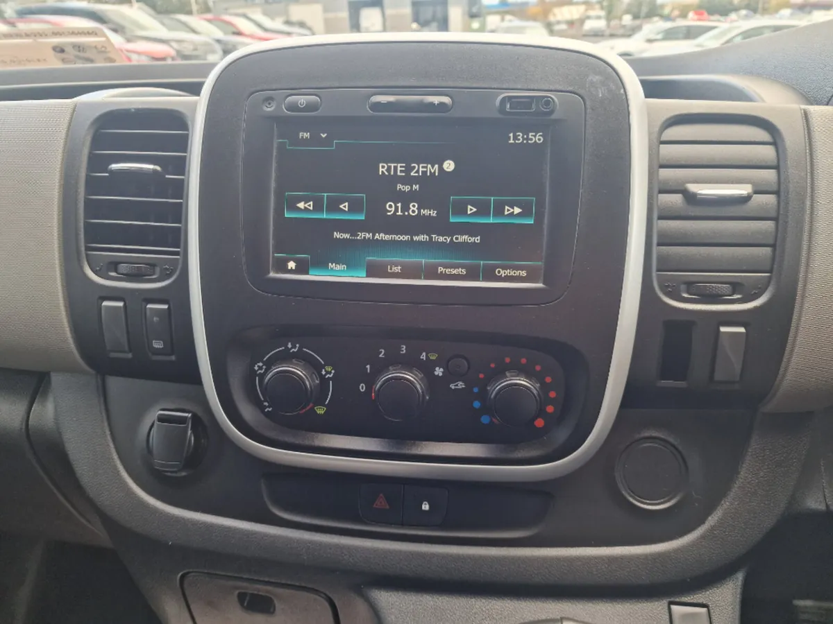 Renault Trafic SL27 Energy DCI 95 Business PA - Image 2