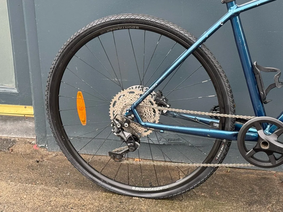 Trek Dual Sport 3 - Image 3