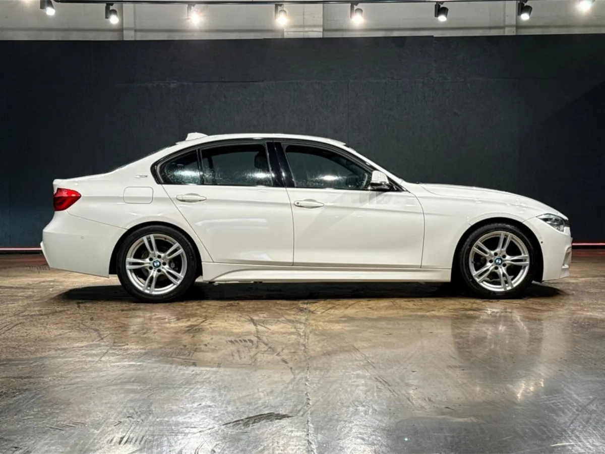 BMW 3-Series "M SPORT" 330E 2.0L AUTOMATIC - REVER - Image 3