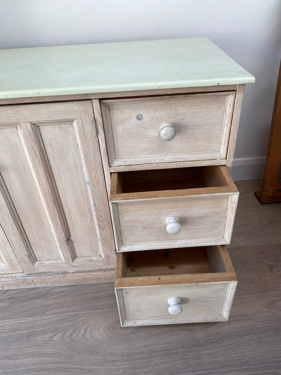 Linen press cabinet - Image 2