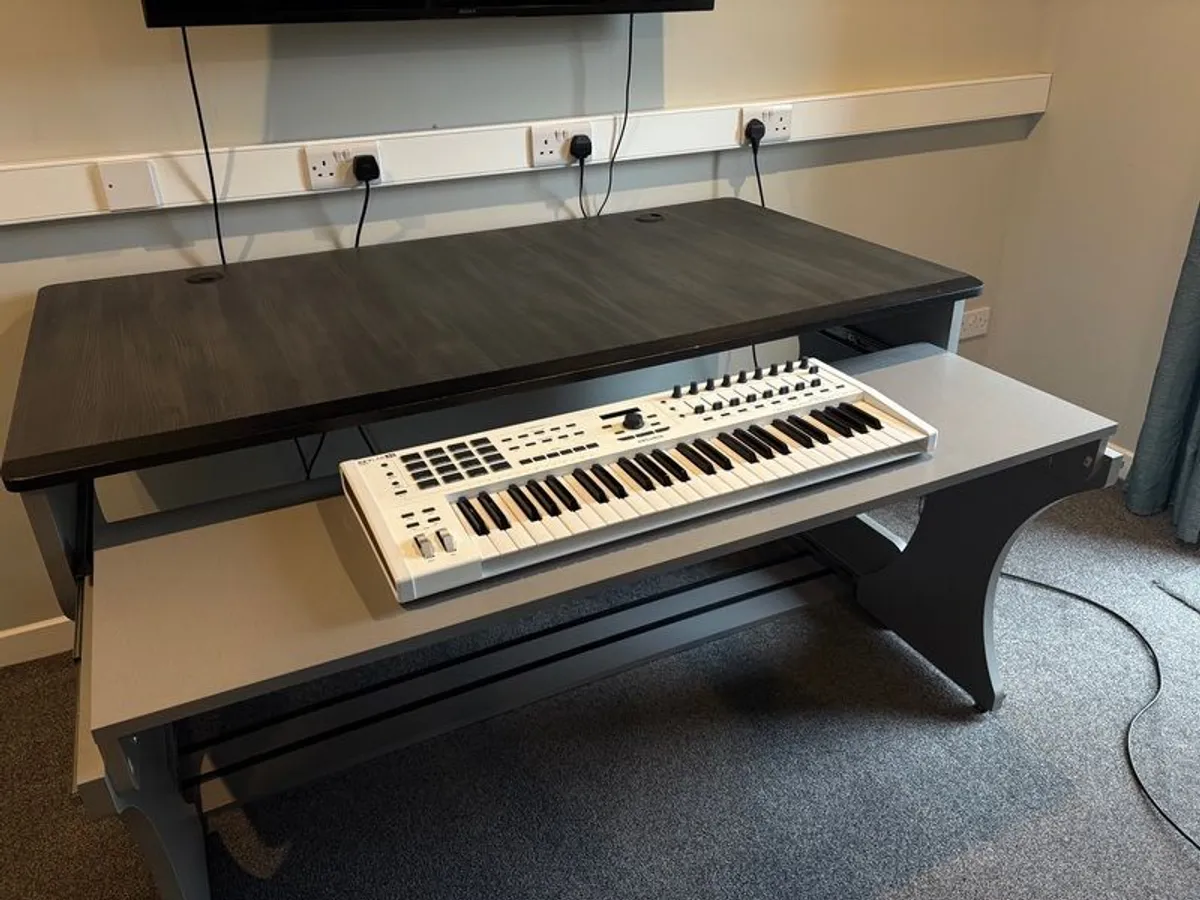 ZAOR Miza Z Flex Studio Desk - Image 1