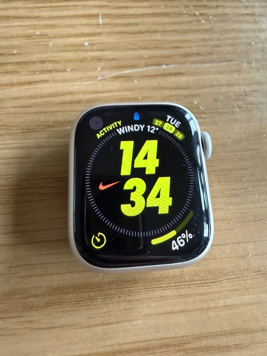 Apple Watch Series 8 41MM Starlight - Image 3