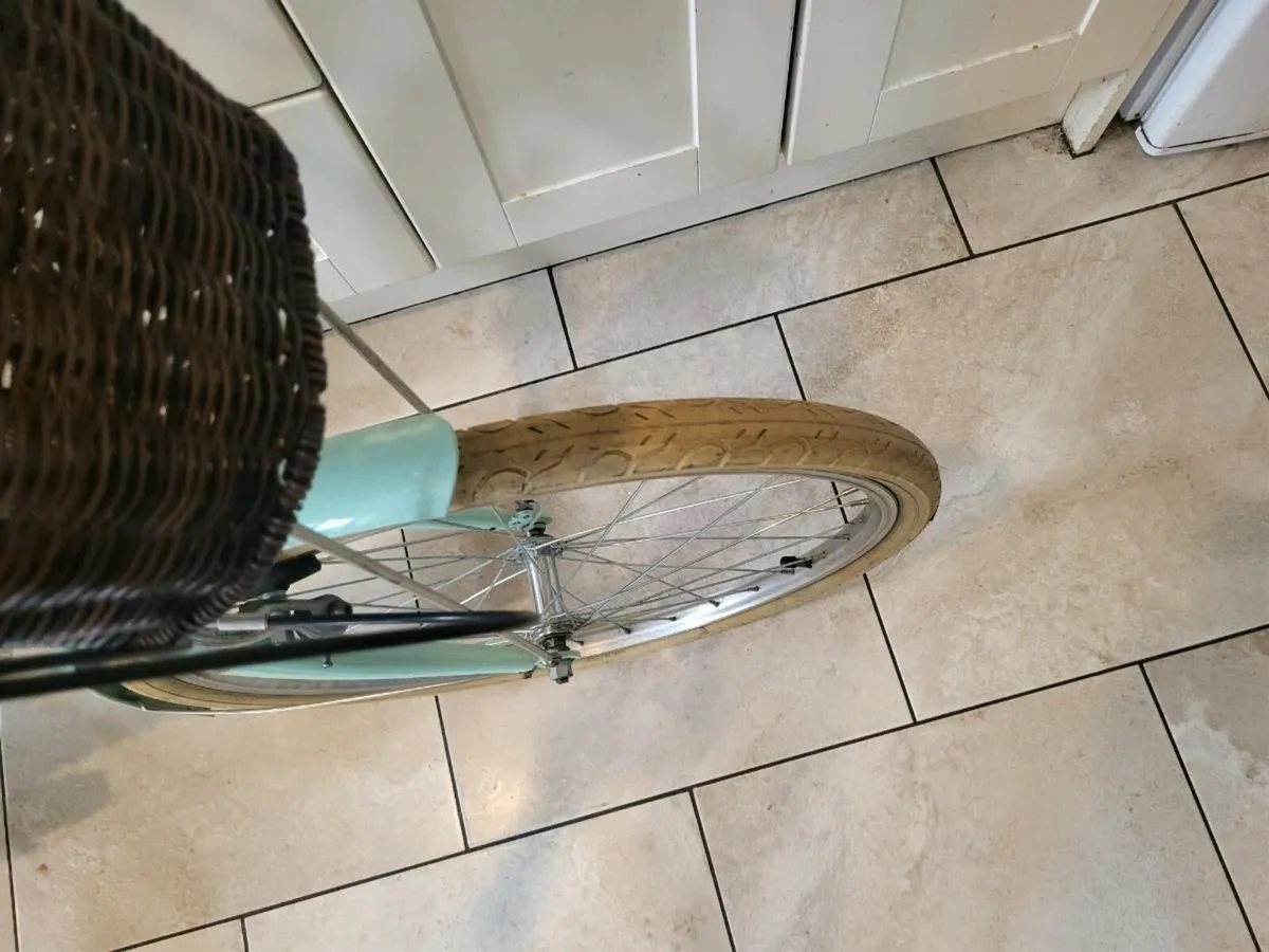 Bike like new - Image 2