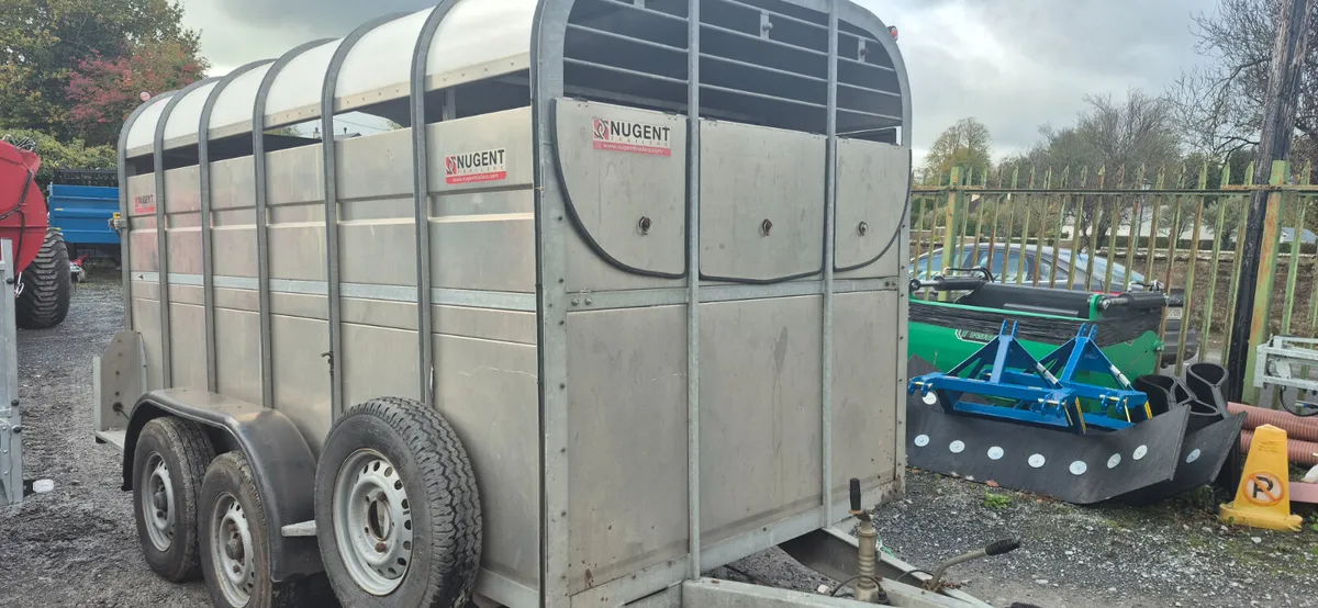 Livestock box - Image 1