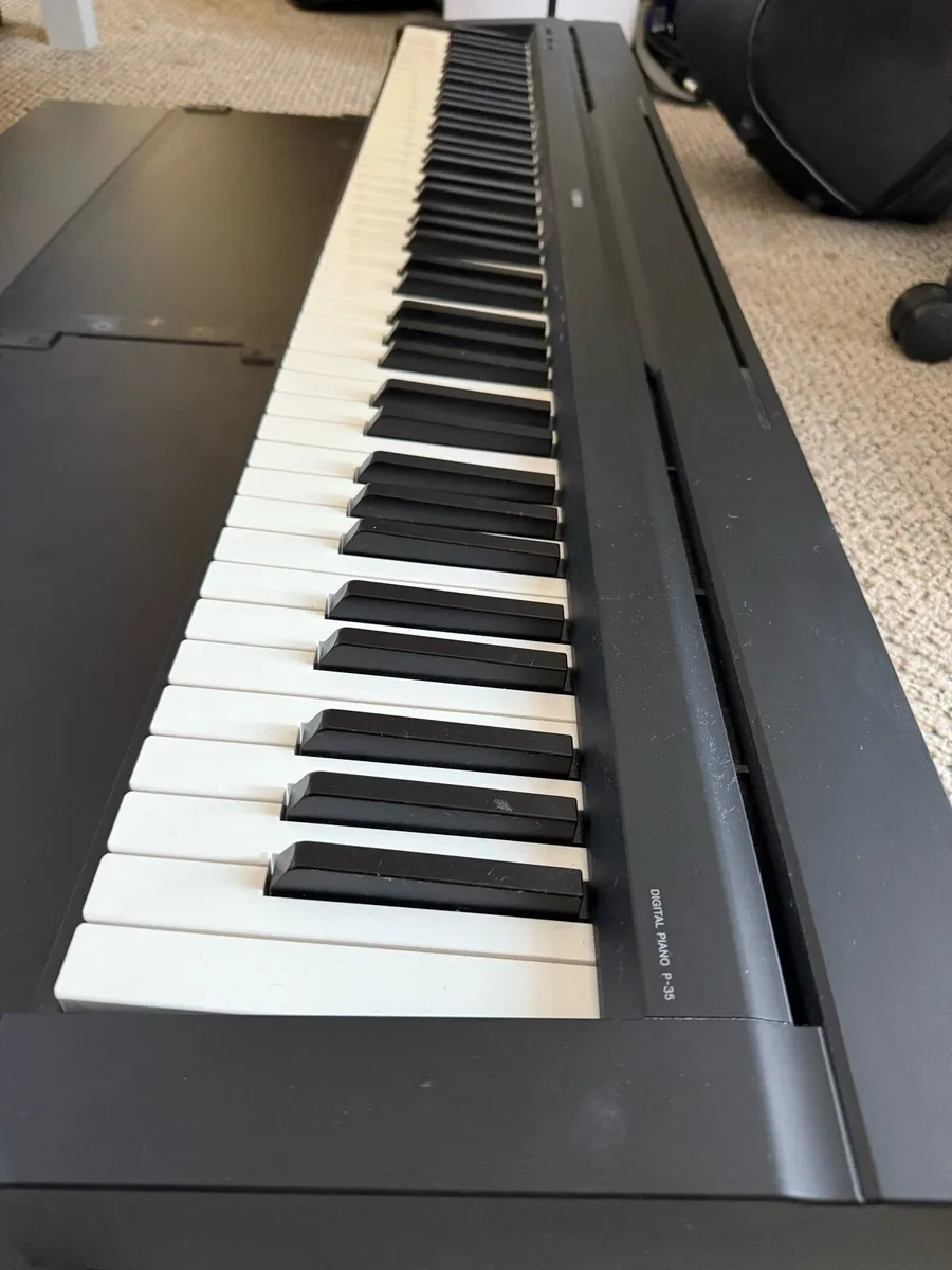 Yamaha p35 Digital Piano with Yamaha L85 stand - Image 2