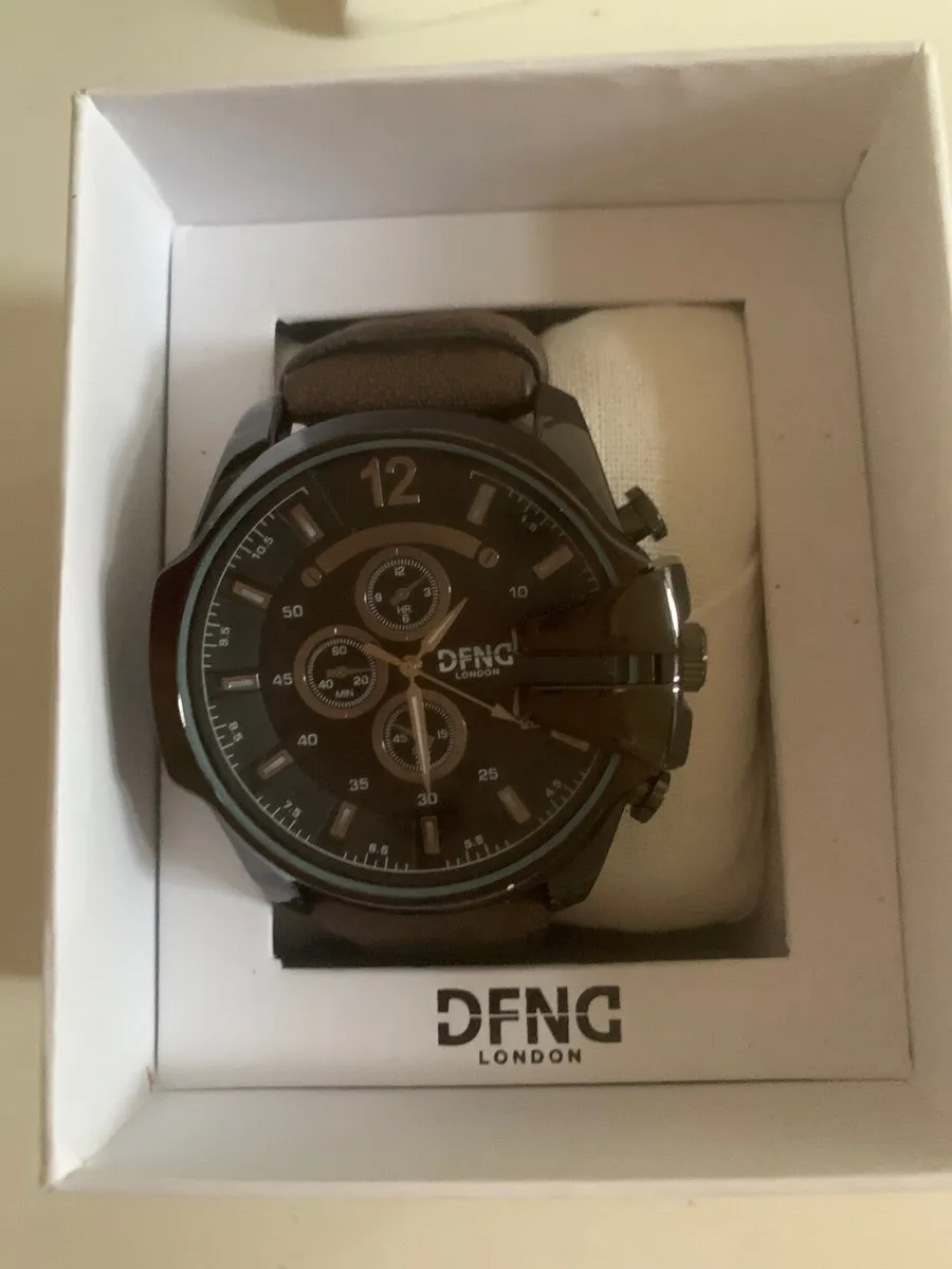 Men’s watches - Image 1