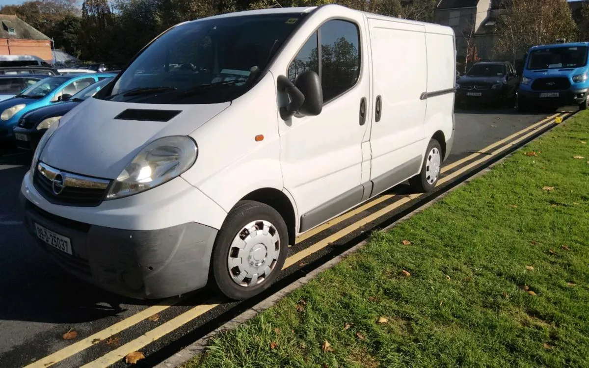 Opel Vivaro - Image 1