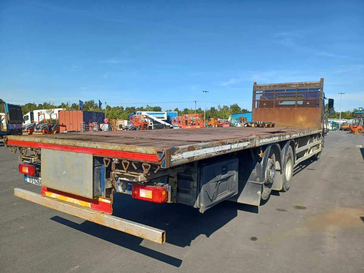 2011 Volvo FM Fm330 2 DR Auto Truck For Auction - Image 3