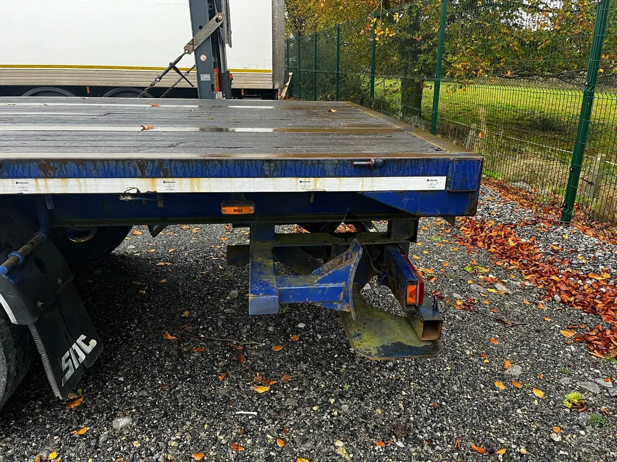 45 foot flat trailer - Image 3