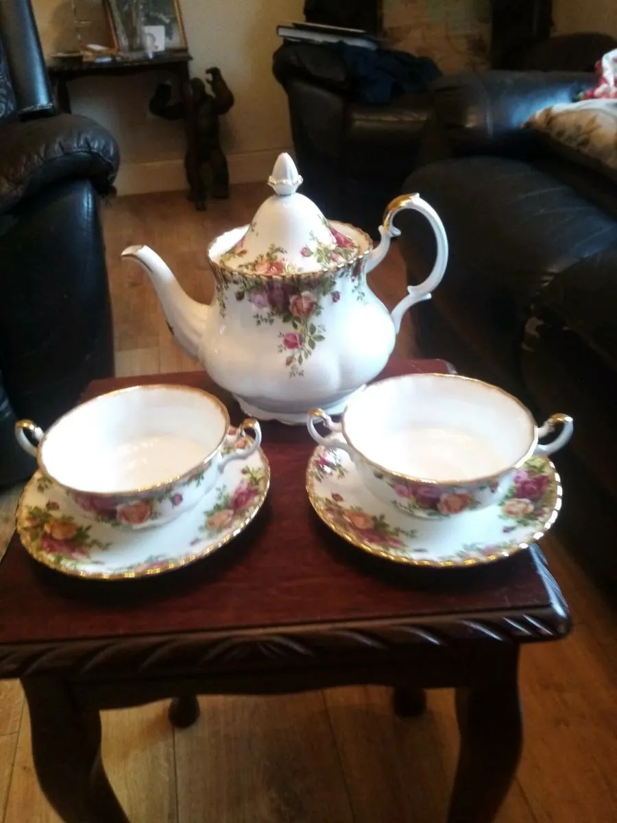 Old country rose - Image 2