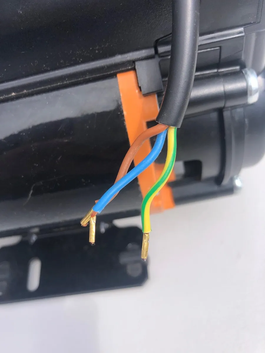 New shower pump - Image 3