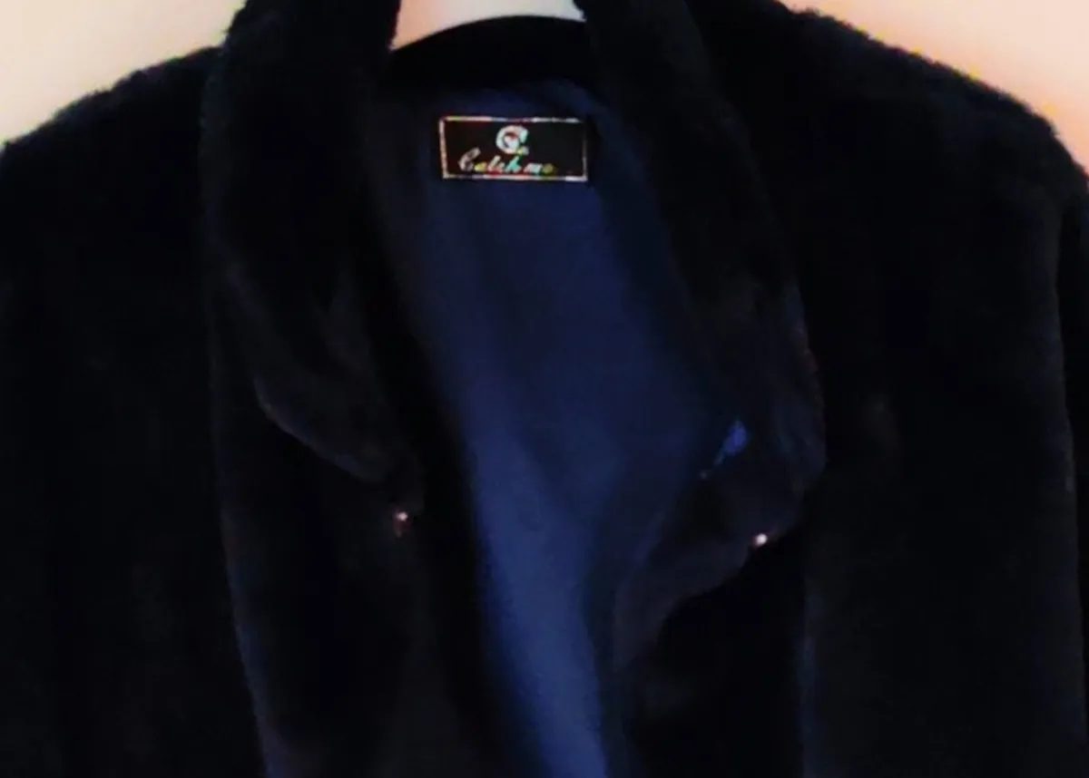 Navy faux fur cape - Image 3