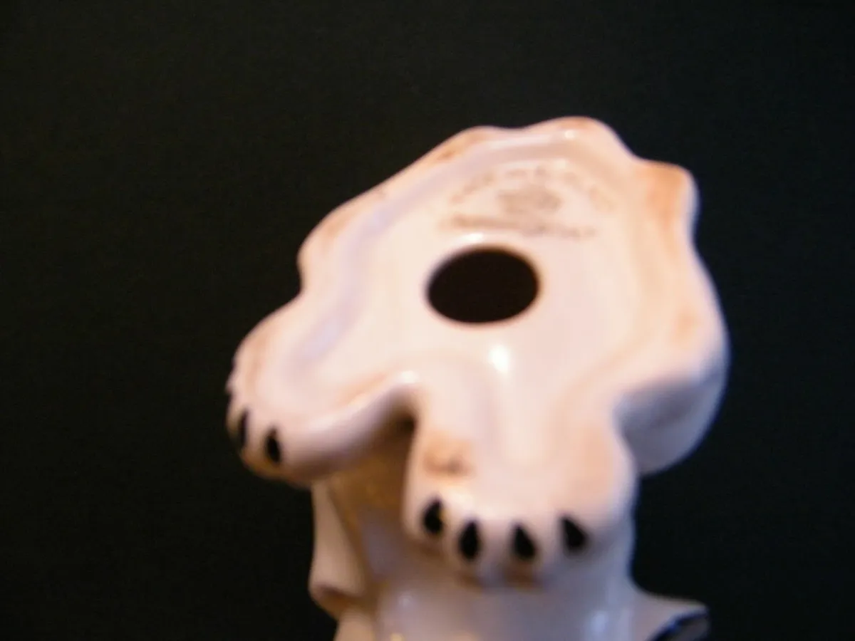 Crown Devon Desmond sad dog. - Image 4