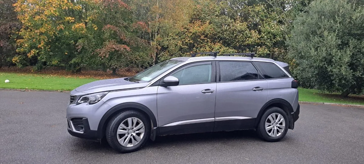 Peugeot 5008 - Image 1