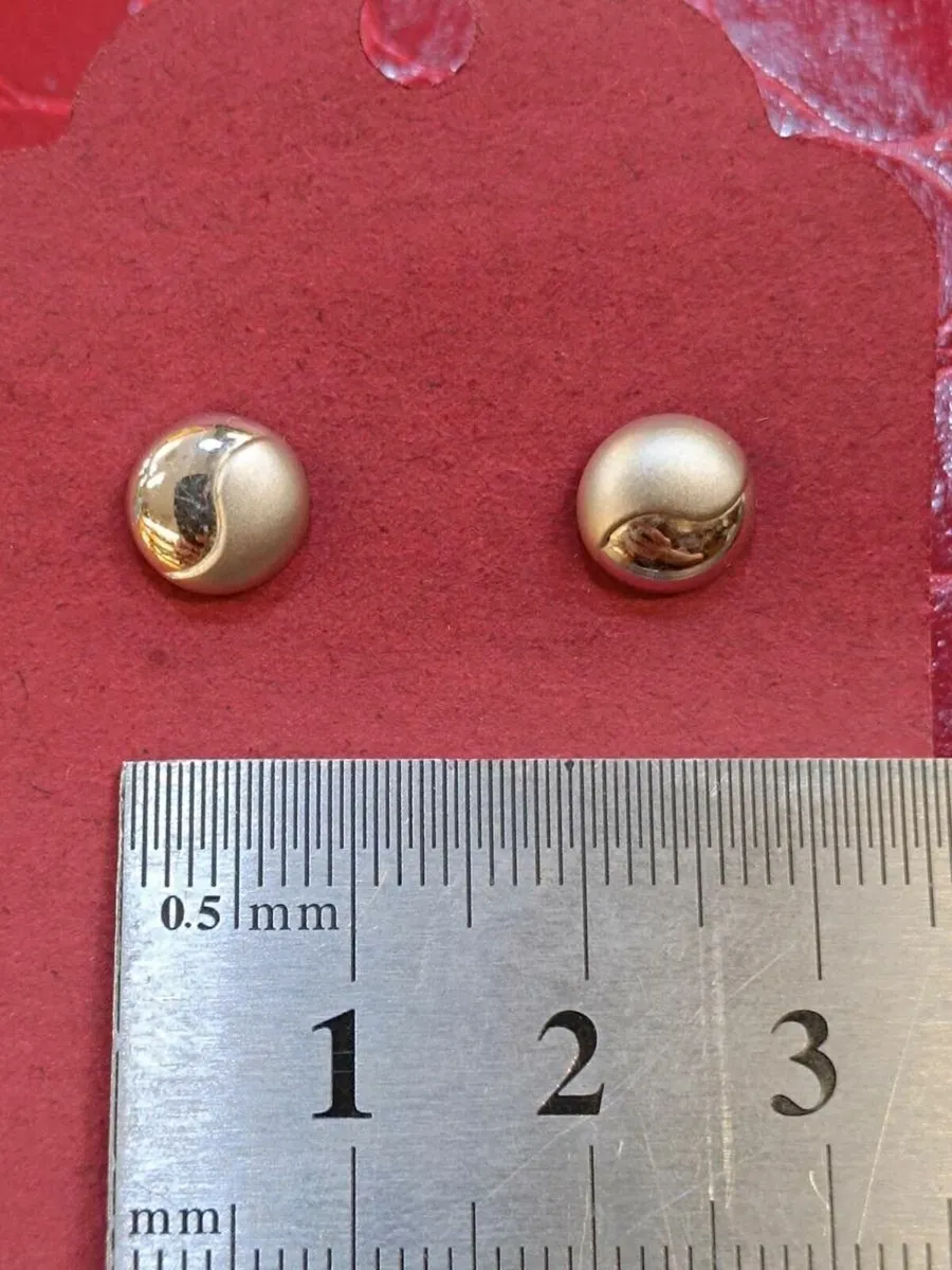 9k White Gold Button Earrings, Studs - Image 3