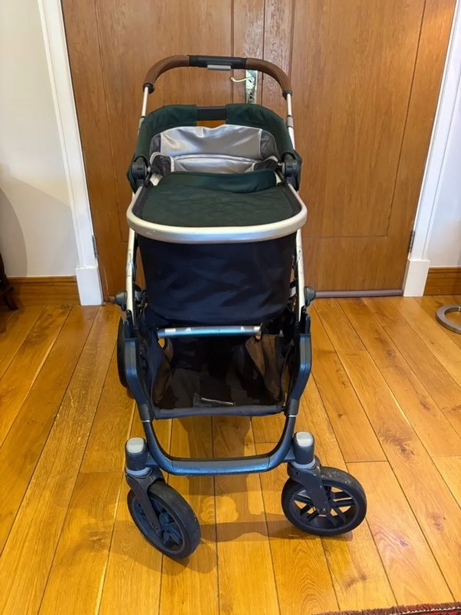 Uppababy V2 - Green - Image 1