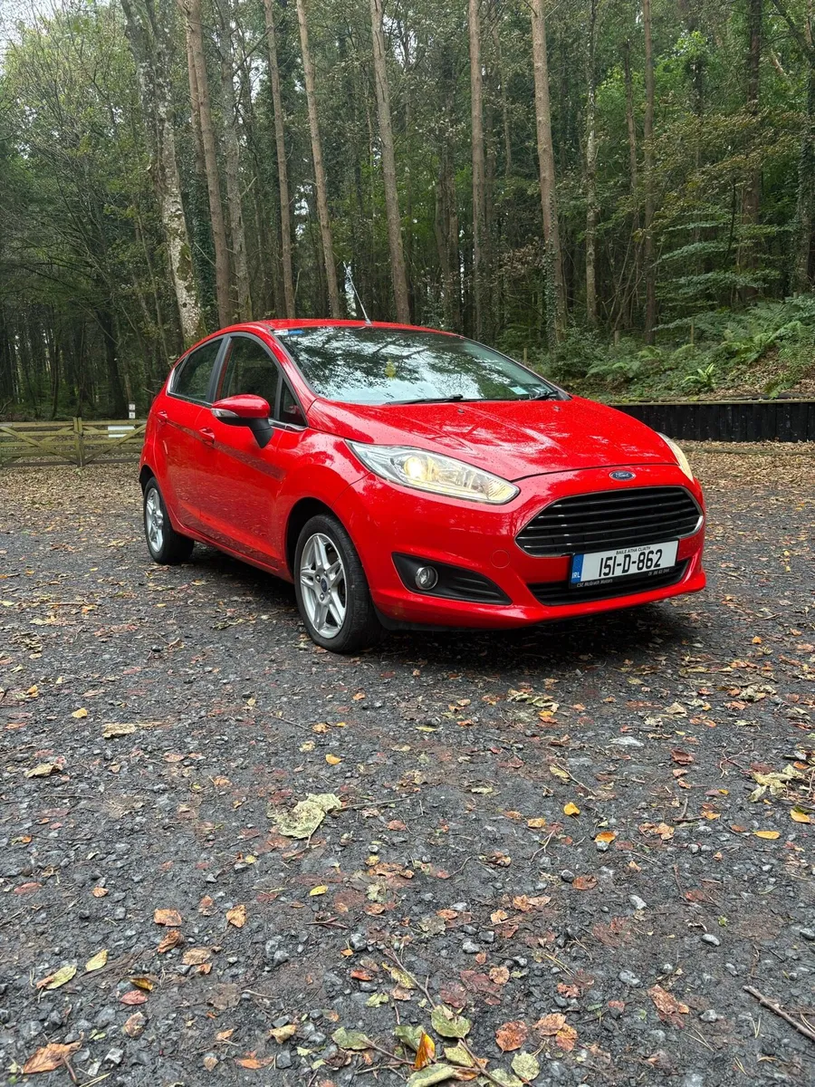 2015 Ford Fiesta - Image 1