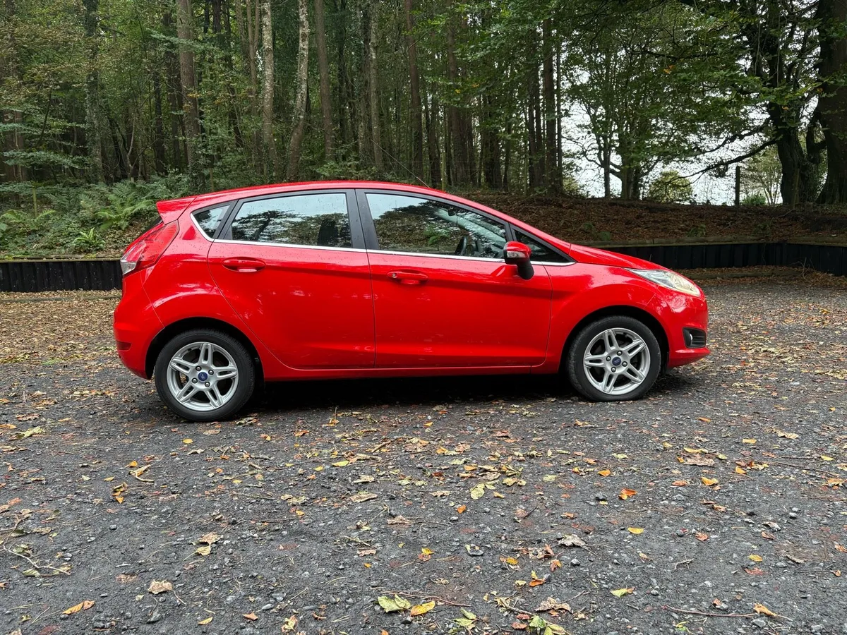 2015 Ford Fiesta - Image 2