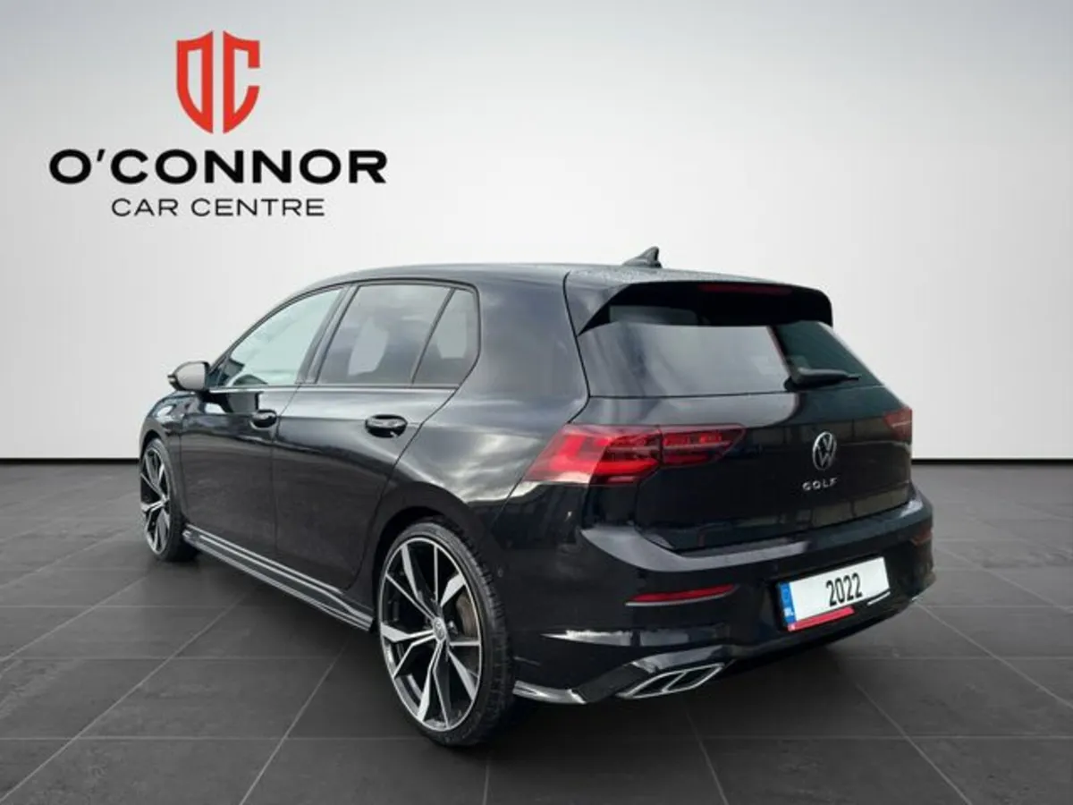 Volkswagen Golf “Looks fast standing still — and e - Image 4