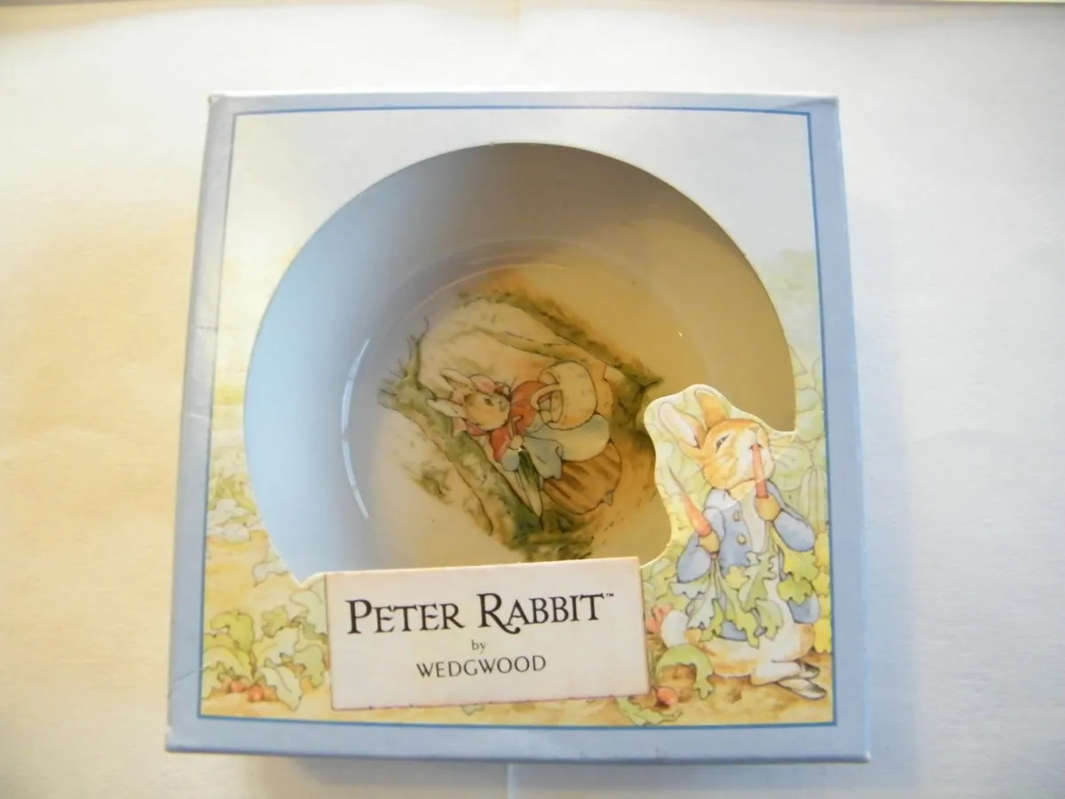 Crown Devon Desmond sad dog. - Image 1