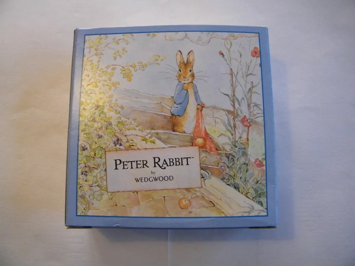 Crown Devon Desmond sad dog. - Image 2