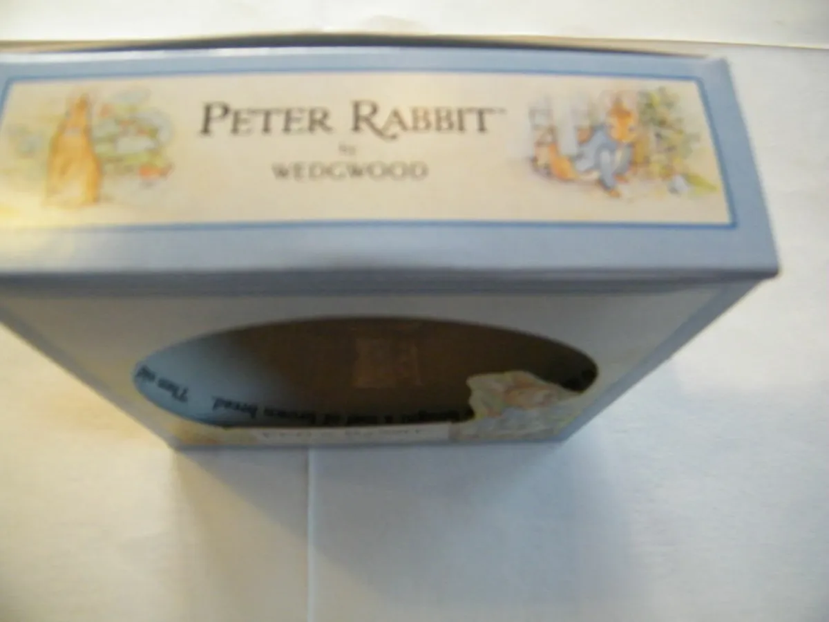 Crown Devon Desmond sad dog. - Image 3