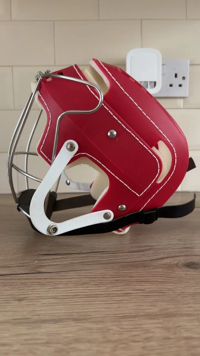 Cooper hurling helmet - Image 3