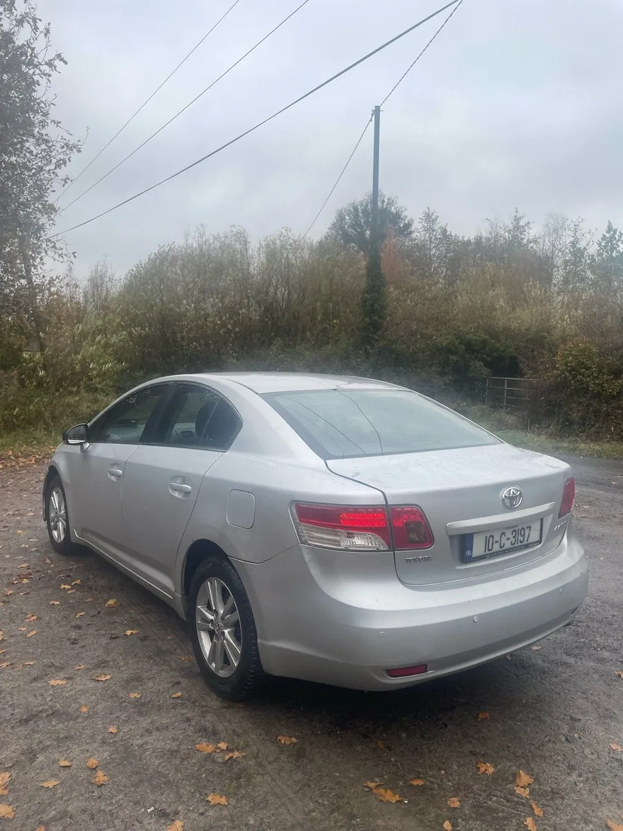 Toyota avensis for sale 2.0 Diesal - Image 4