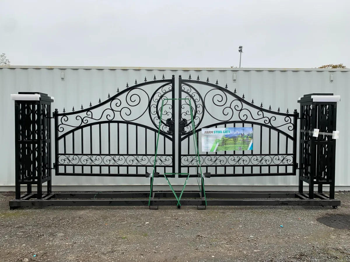 UNRESERVED 20FT STEEL GATE & PILLARS FOR AUCTION - Image 1