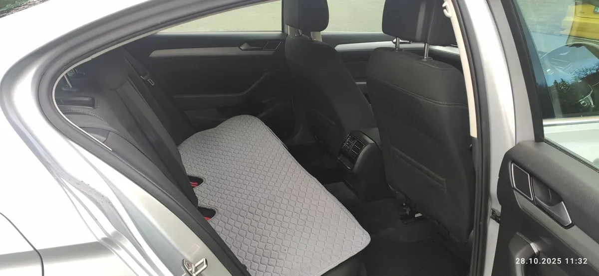 Volkswagen Passat 2015 - Image 1