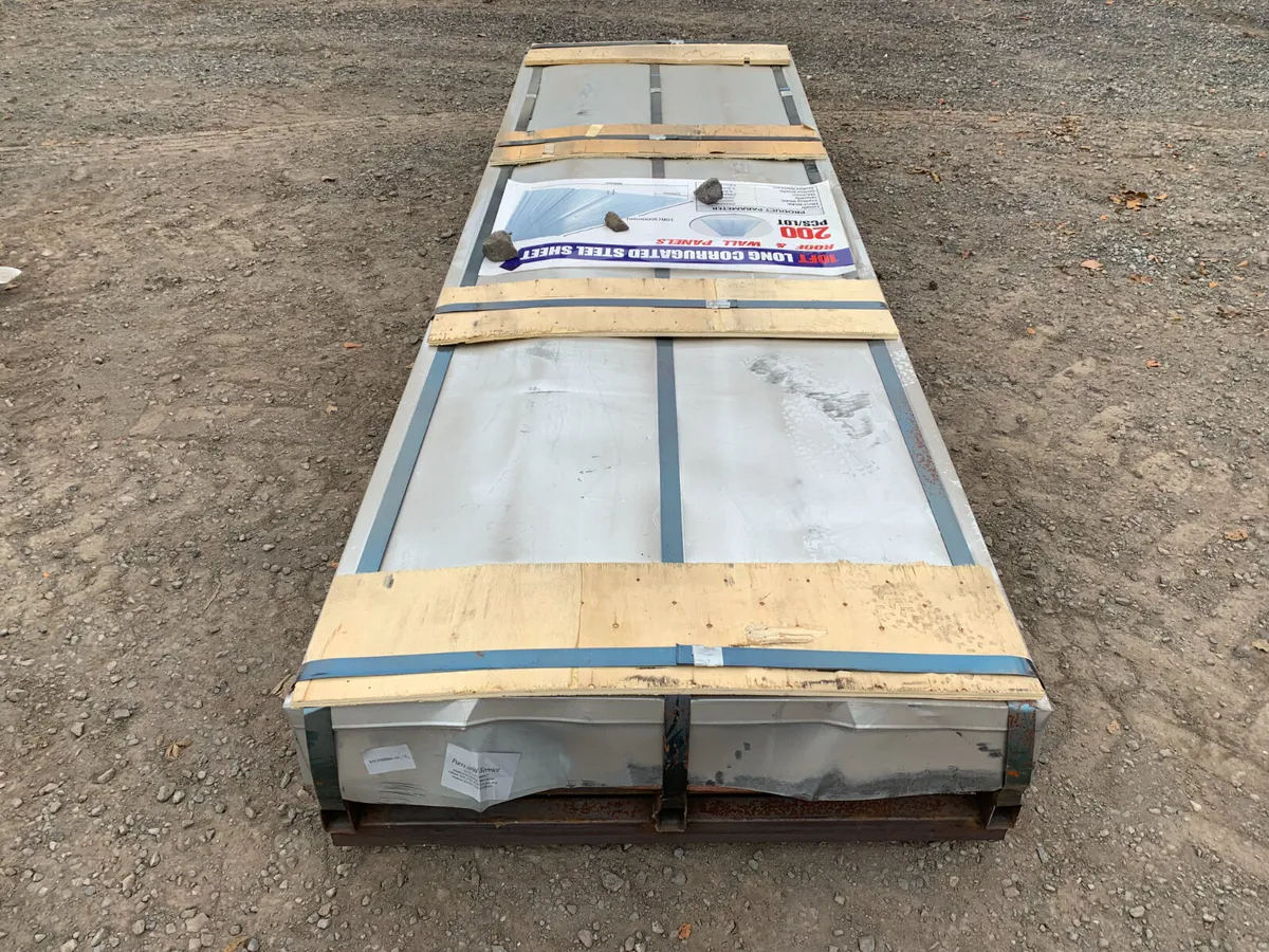 UNRESERVED 200 X 10FT CORRUGATED STEEL SHEETING - Image 2