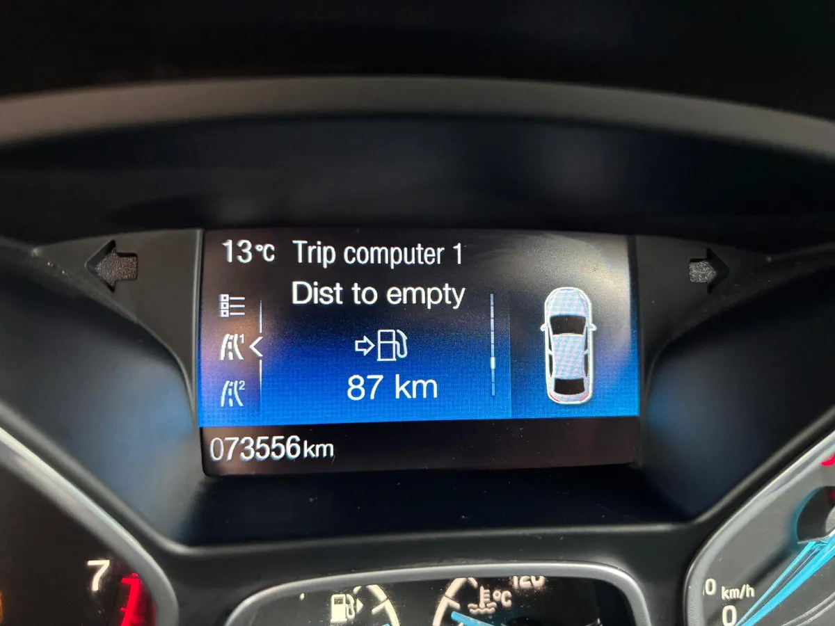 Ford Focus 2018  PETROL  VERY  LOW  MILEAGE - Image 4