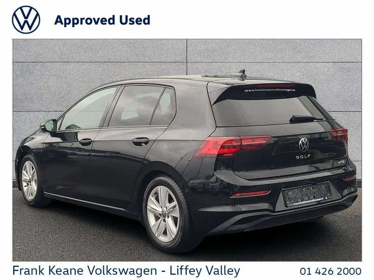 Volkswagen Golf Automatic  deep Black Pearl Metal - Image 3
