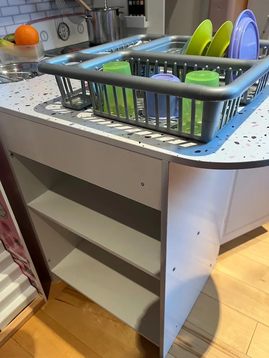 Toy kitchen - Image 3