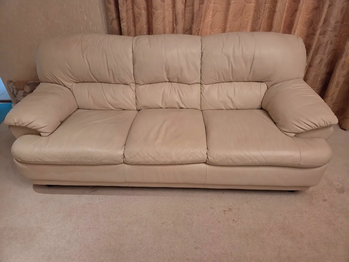 Classic quality ivory leather sofas - Image 4